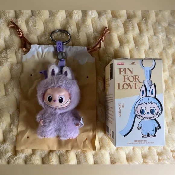 POPMART Labubu Pin for Love Series - Letter M - Picture 4 of 6